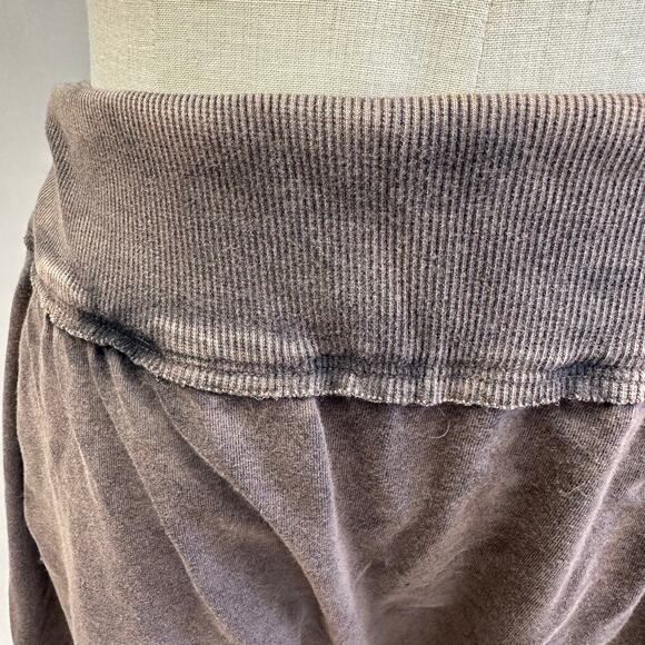 Free People Movement Hot Shot Harem Shorts in Washed Black size Large - Picture 3 of 15